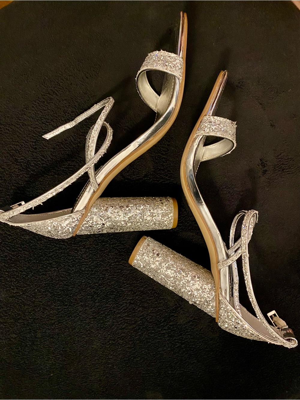 Nine West Celebra Silver Glitter Block Heel Sandals - Size 9 - NWT! - Picture 3 of 5